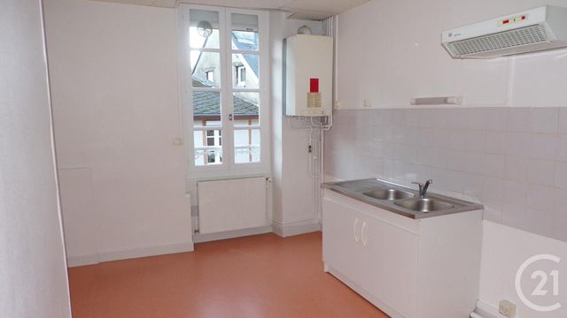 Appartement F2 &agrave; louer - 2 pi&egrave;ces - 52 m2 - Gueret - 23 - LIMOUSIN