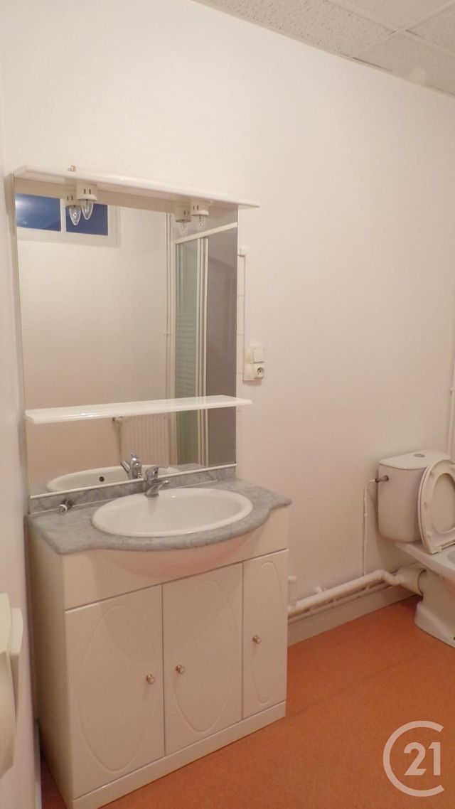 Appartement F2 &agrave; louer - 2 pi&egrave;ces - 52 m2 - Gueret - 23 - LIMOUSIN