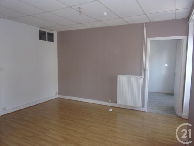 Appartement F2 &agrave; louer - 2 pi&egrave;ces - 52 m2 - Gueret - 23 - LIMOUSIN