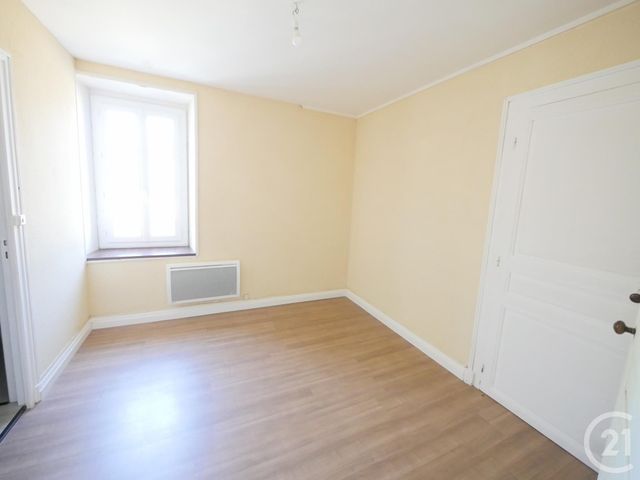 Maison &agrave; louer - 4 pi&egrave;ces - 68,50 m2 - Bussiere Dunoise - 23 - LIMOUSIN