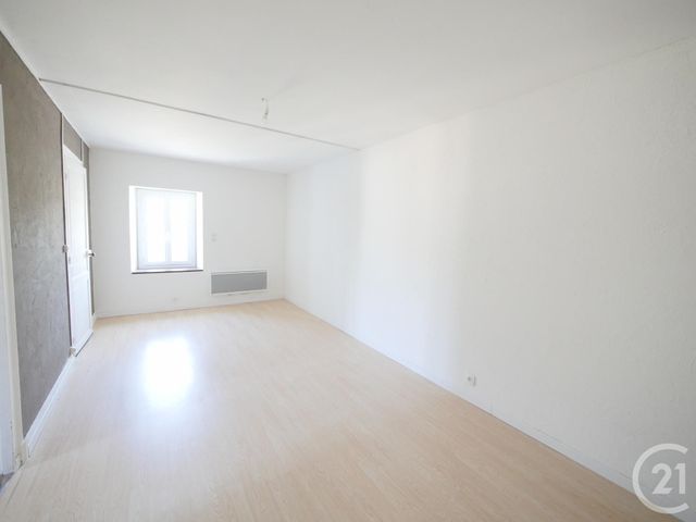 Maison &agrave; louer - 4 pi&egrave;ces - 68,50 m2 - Bussiere Dunoise - 23 - LIMOUSIN