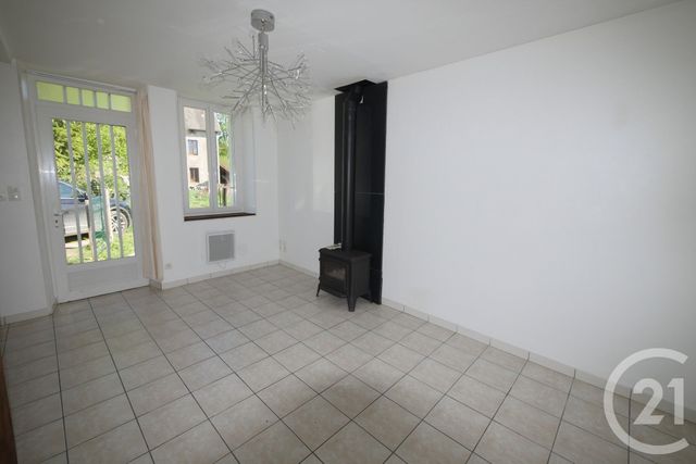 Maison &agrave; louer - 3 pi&egrave;ces - 54 m2 - Montaigut Le Blanc - 23 - LIMOUSIN