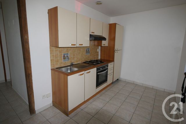 Maison &agrave; louer - 3 pi&egrave;ces - 54 m2 - Montaigut Le Blanc - 23 - LIMOUSIN