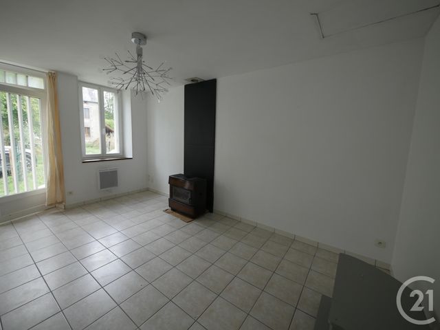 Maison &agrave; louer - 3 pi&egrave;ces - 54 m2 - Montaigut Le Blanc - 23 - LIMOUSIN