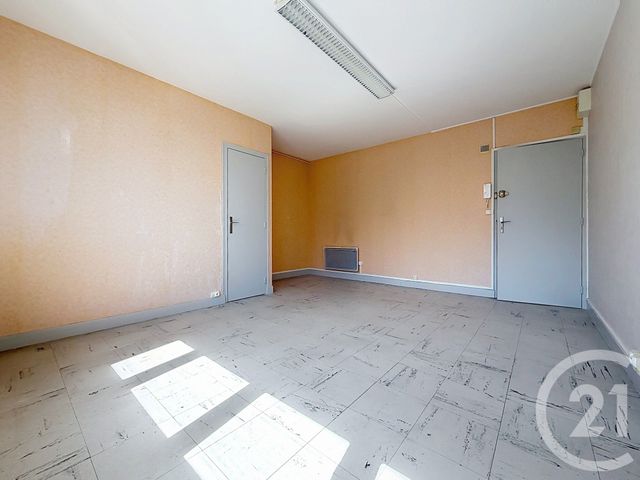 Appartement Local &agrave; vendre - 1 pi&egrave;ce - 20,45 m2 - Gueret - 23 - LIMOUSIN