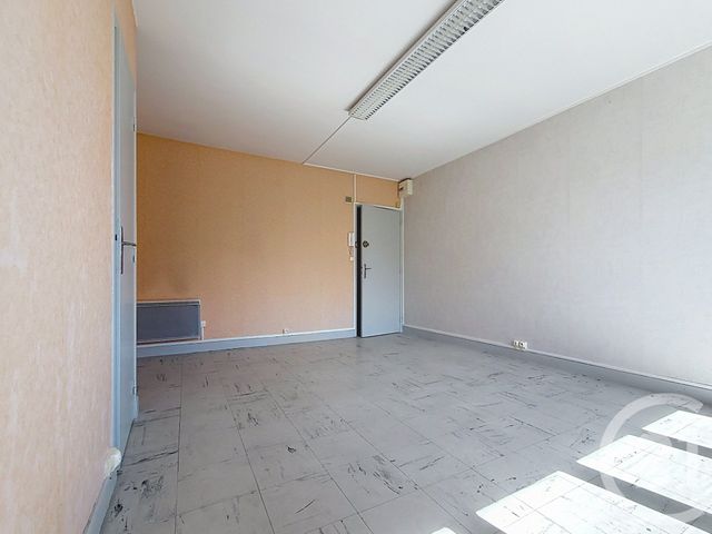 Appartement Local &agrave; vendre - 1 pi&egrave;ce - 20,45 m2 - Gueret - 23 - LIMOUSIN