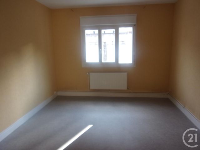 Appartement F4 &agrave; louer - 4 pi&egrave;ces - 83,98 m2 - Gueret - 23 - LIMOUSIN