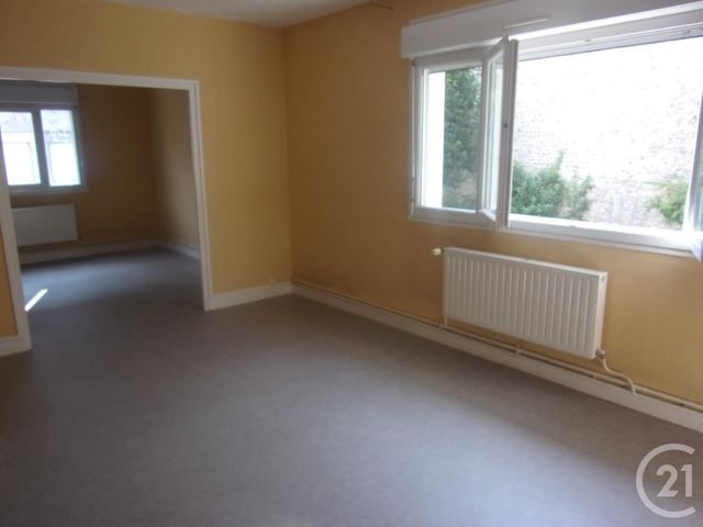 Appartement F4 &agrave; louer - 4 pi&egrave;ces - 83,98 m2 - Gueret - 23 - LIMOUSIN