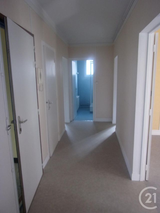 Appartement F4 &agrave; louer - 4 pi&egrave;ces - 83,98 m2 - Gueret - 23 - LIMOUSIN