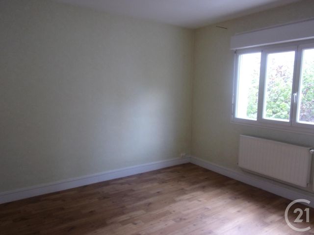 Appartement F4 &agrave; louer - 4 pi&egrave;ces - 83,98 m2 - Gueret - 23 - LIMOUSIN