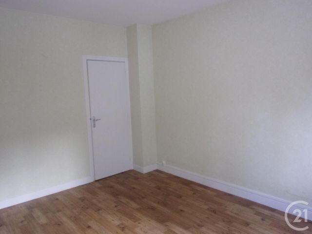 Appartement F4 &agrave; louer - 4 pi&egrave;ces - 83,98 m2 - Gueret - 23 - LIMOUSIN