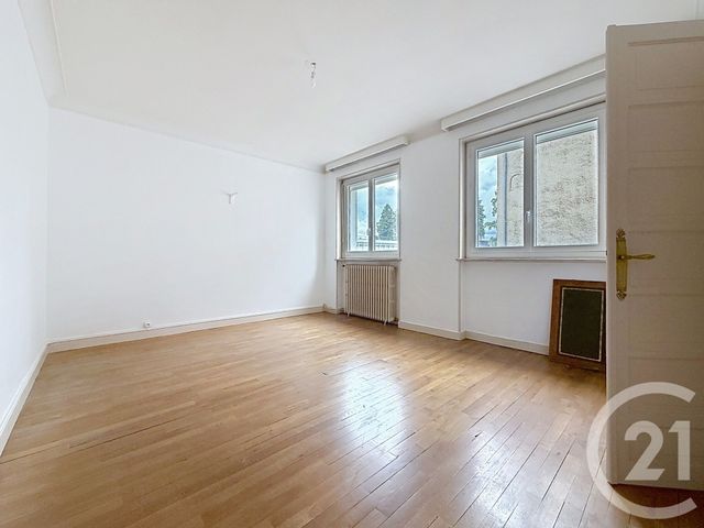 Appartement F6 &agrave; vendre - 5 pi&egrave;ces - 119 m2 - Gueret - 23 - LIMOUSIN