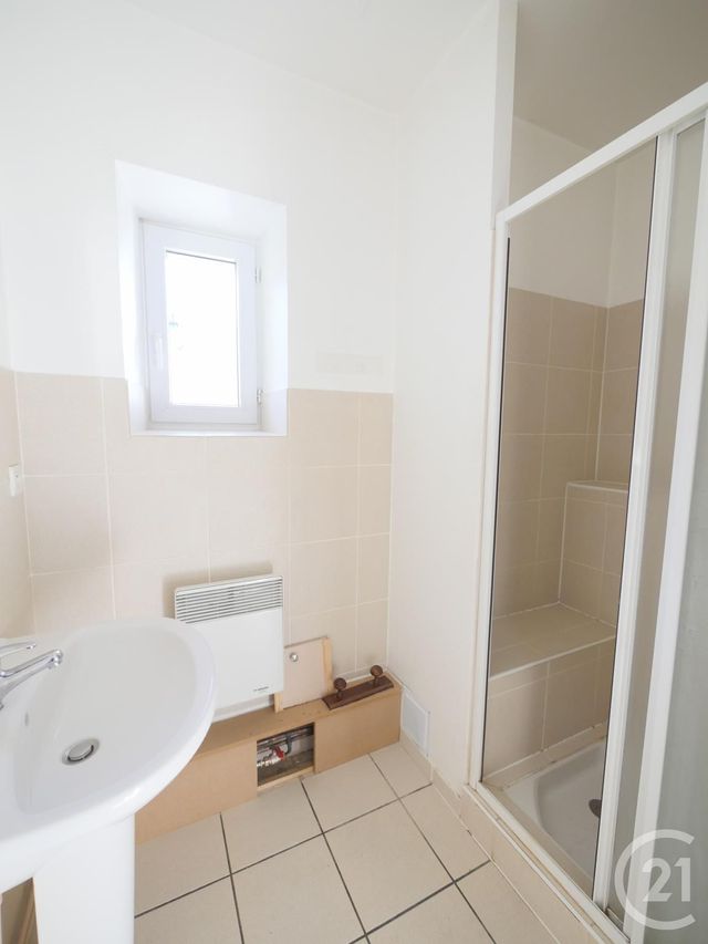 Appartement F3 &agrave; louer - 3 pi&egrave;ces - 79,85 m2 - Gueret - 23 - LIMOUSIN