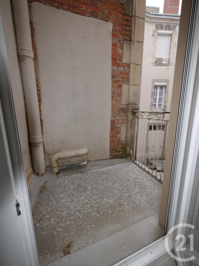 Appartement F1 &agrave; louer - 2 pi&egrave;ces - 36 m2 - Gueret - 23 - LIMOUSIN