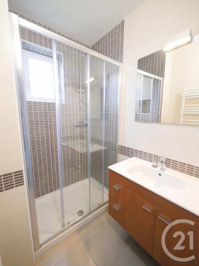 Appartement F2 &agrave; louer - 2 pi&egrave;ces - 44,20 m2 - Gueret - 23 - LIMOUSIN