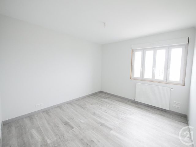 Appartement F2 &agrave; louer - 2 pi&egrave;ces - 44,20 m2 - Gueret - 23 - LIMOUSIN