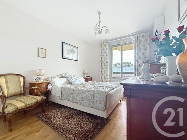 Appartement &agrave; vendre - 4 pi&egrave;ces - 91 m2 - Gueret - 23 - LIMOUSIN