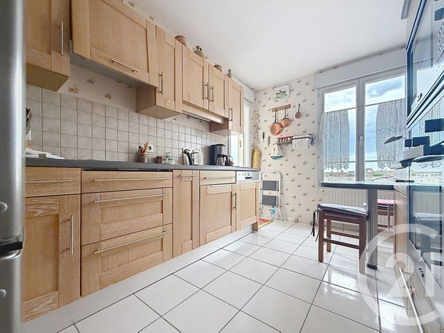 Appartement &agrave; vendre - 4 pi&egrave;ces - 91 m2 - Gueret - 23 - LIMOUSIN