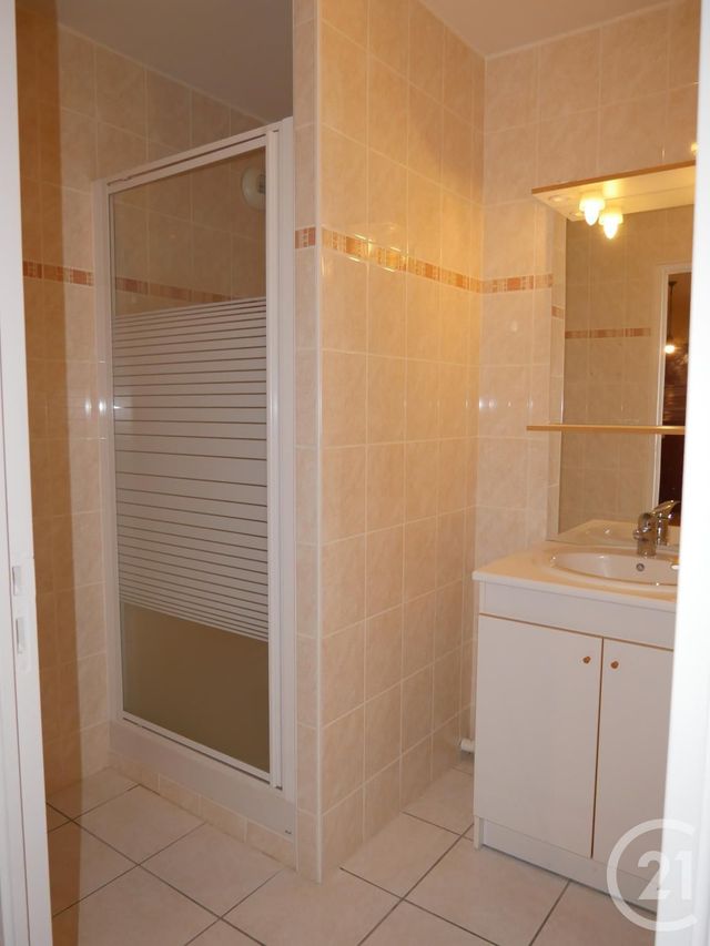 Appartement F3 &agrave; vendre - 3 pi&egrave;ces - 74 m2 - Gueret - 23 - LIMOUSIN