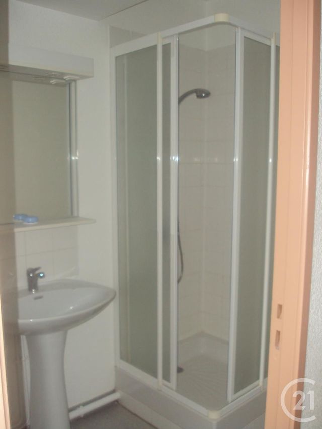 Appartement F1 &agrave; louer - 2 pi&egrave;ces - 28 m2 - Gueret - 23 - LIMOUSIN