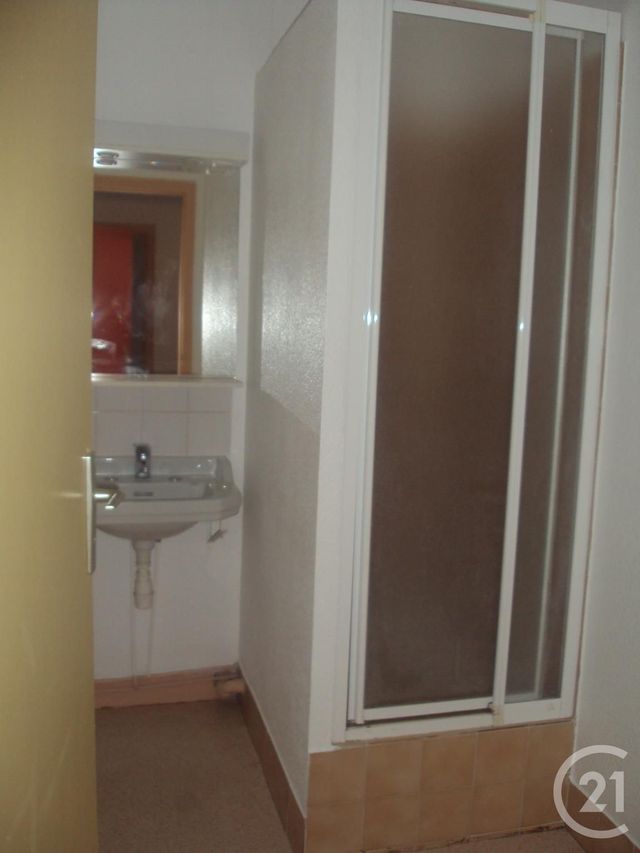 Appartement F2 &agrave; louer - 2 pi&egrave;ces - 35,90 m2 - Gueret - 23 - LIMOUSIN