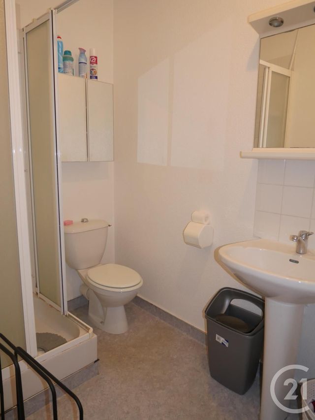 Appartement F2 &agrave; louer - 2 pi&egrave;ces - 35 m2 - Gueret - 23 - LIMOUSIN