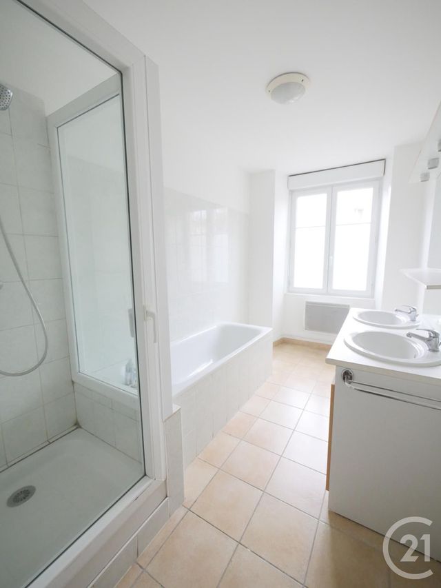 Appartement F4 &agrave; louer - 4 pi&egrave;ces - 114,45 m2 - Gueret - 23 - LIMOUSIN