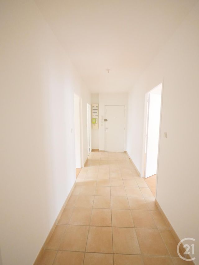 Appartement F4 &agrave; louer - 4 pi&egrave;ces - 114,45 m2 - Gueret - 23 - LIMOUSIN