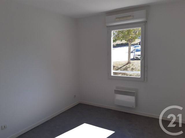 Appartement F2 &agrave; louer - 3 pi&egrave;ces - 55,26 m2 - Gueret - 23 - LIMOUSIN