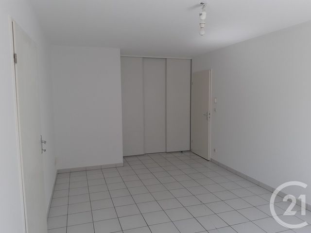 Appartement F2 &agrave; louer - 3 pi&egrave;ces - 55,26 m2 - Gueret - 23 - LIMOUSIN