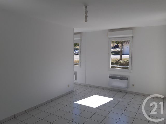 Appartement F2 &agrave; louer - 3 pi&egrave;ces - 55,26 m2 - Gueret - 23 - LIMOUSIN