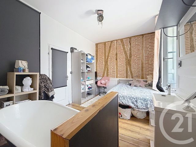 Appartement F2 &agrave; vendre - 2 pi&egrave;ces - 61,79 m2 - Gueret - 23 - LIMOUSIN