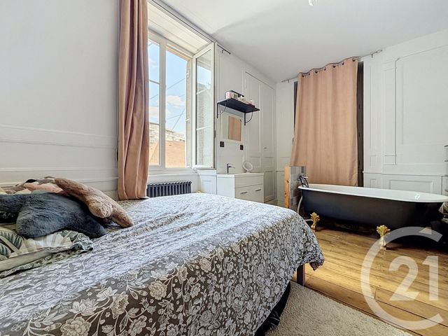 Appartement F2 &agrave; vendre - 2 pi&egrave;ces - 61,79 m2 - Gueret - 23 - LIMOUSIN
