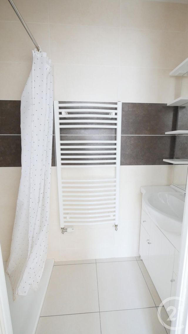 Appartement F2 &agrave; louer - 2 pi&egrave;ces - 31,25 m2 - Gueret - 23 - LIMOUSIN