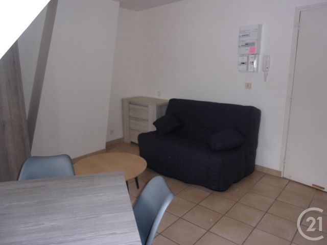 Appartement Studio &agrave; louer - 1 pi&egrave;ce - 17,70 m2 - Gueret - 23 - LIMOUSIN