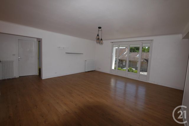 Maison &agrave; louer - 4 pi&egrave;ces - 97 m2 - Gueret - 23 - LIMOUSIN