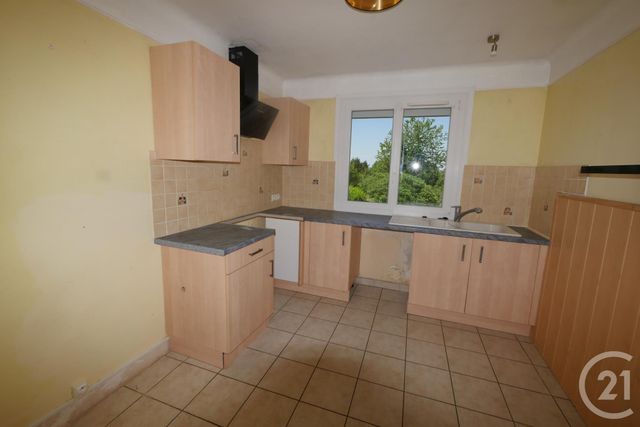 Maison &agrave; louer - 4 pi&egrave;ces - 97 m2 - Gueret - 23 - LIMOUSIN