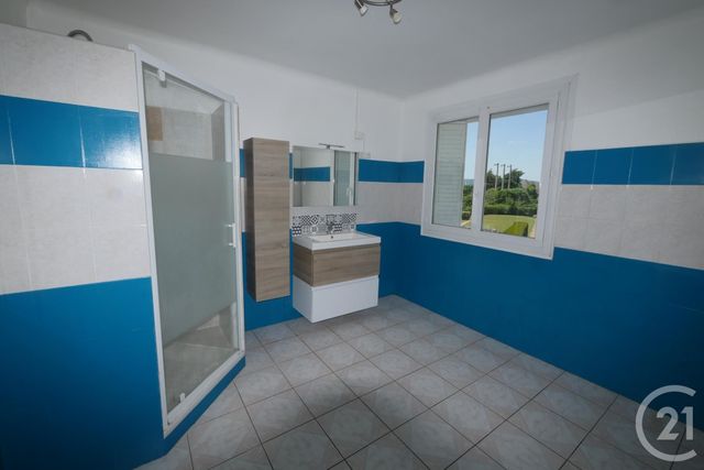 Maison &agrave; louer - 4 pi&egrave;ces - 97 m2 - Gueret - 23 - LIMOUSIN