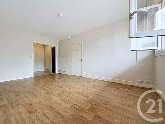 Appartement &agrave; vendre - 4 pi&egrave;ces - 77,29 m2 - Gueret - 23 - LIMOUSIN