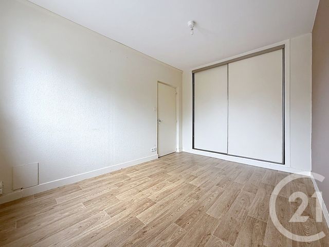 Appartement &agrave; vendre - 4 pi&egrave;ces - 77,29 m2 - Gueret - 23 - LIMOUSIN