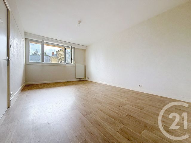 Appartement &agrave; vendre - 4 pi&egrave;ces - 77,29 m2 - Gueret - 23 - LIMOUSIN