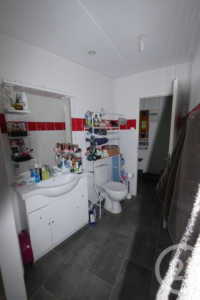 Appartement F2 &agrave; louer - 2 pi&egrave;ces - 41,35 m2 - Gueret - 23 - LIMOUSIN