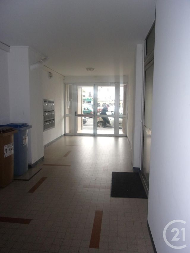 Appartement F2 &agrave; louer - 2 pi&egrave;ces - 31,20 m2 - Gueret - 23 - LIMOUSIN