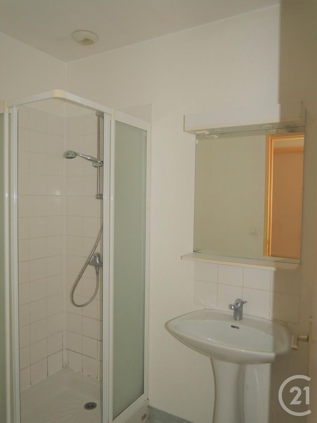 Appartement F2 &agrave; louer - 2 pi&egrave;ces - 47,70 m2 - Gueret - 23 - LIMOUSIN
