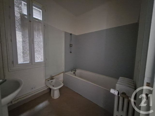 Appartement F3 &agrave; louer - 3 pi&egrave;ces - 70 m2 - Gueret - 23 - LIMOUSIN