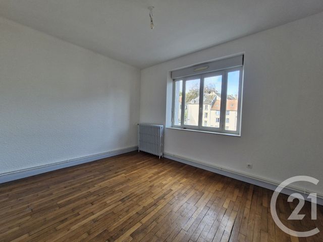 Appartement F3 &agrave; louer - 3 pi&egrave;ces - 70 m2 - Gueret - 23 - LIMOUSIN
