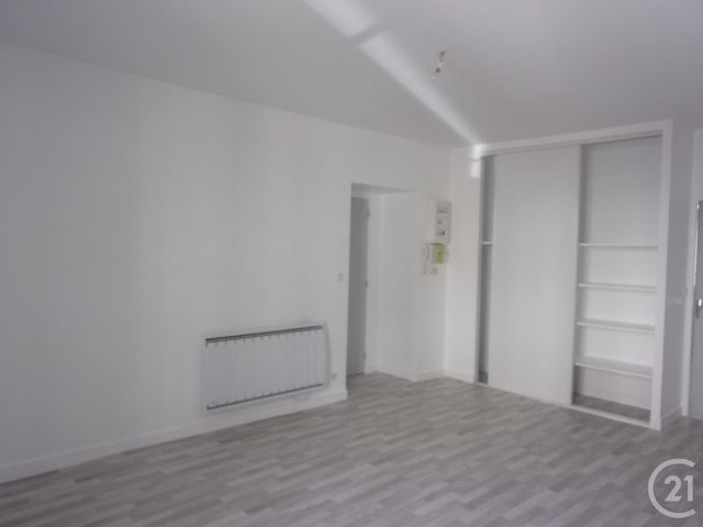 Appartement F3 &agrave; louer - 3 pi&egrave;ces - 55 m2 - Gueret - 23 - LIMOUSIN