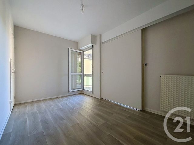 Appartement &agrave; vendre - 4 pi&egrave;ces - 77 m2 - Gueret - 23 - LIMOUSIN