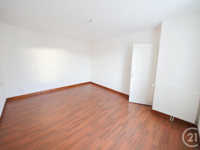 Appartement F3 &agrave; louer - 3 pi&egrave;ces - 79 m2 - Pontarion - 23 - LIMOUSIN