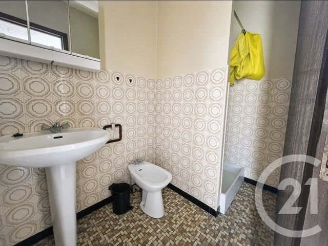 Appartement F1 &agrave; louer - 1 pi&egrave;ce - 26 m2 - Gueret - 23 - LIMOUSIN